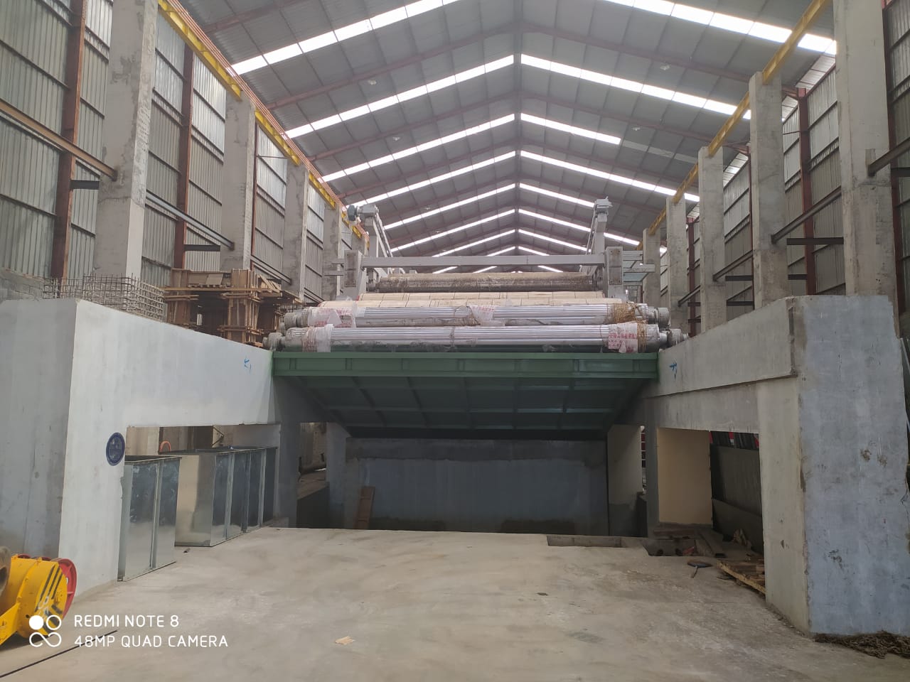 2021年3月，印尼5700/650箱板紙機開機出紙